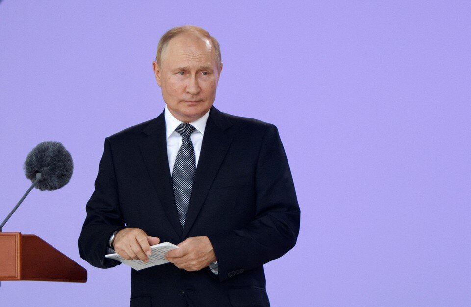     Владимир Путин  REUTERS