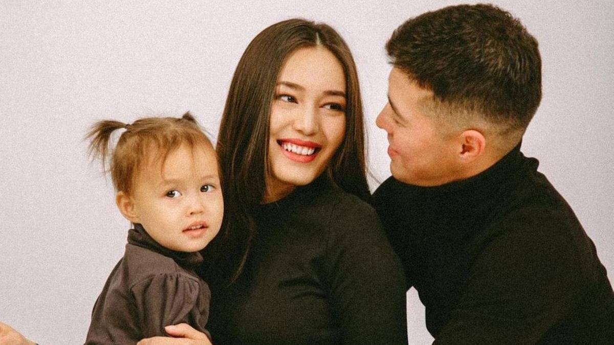    Динара Бактыбаева с семьей:instagram.com/dika_strai