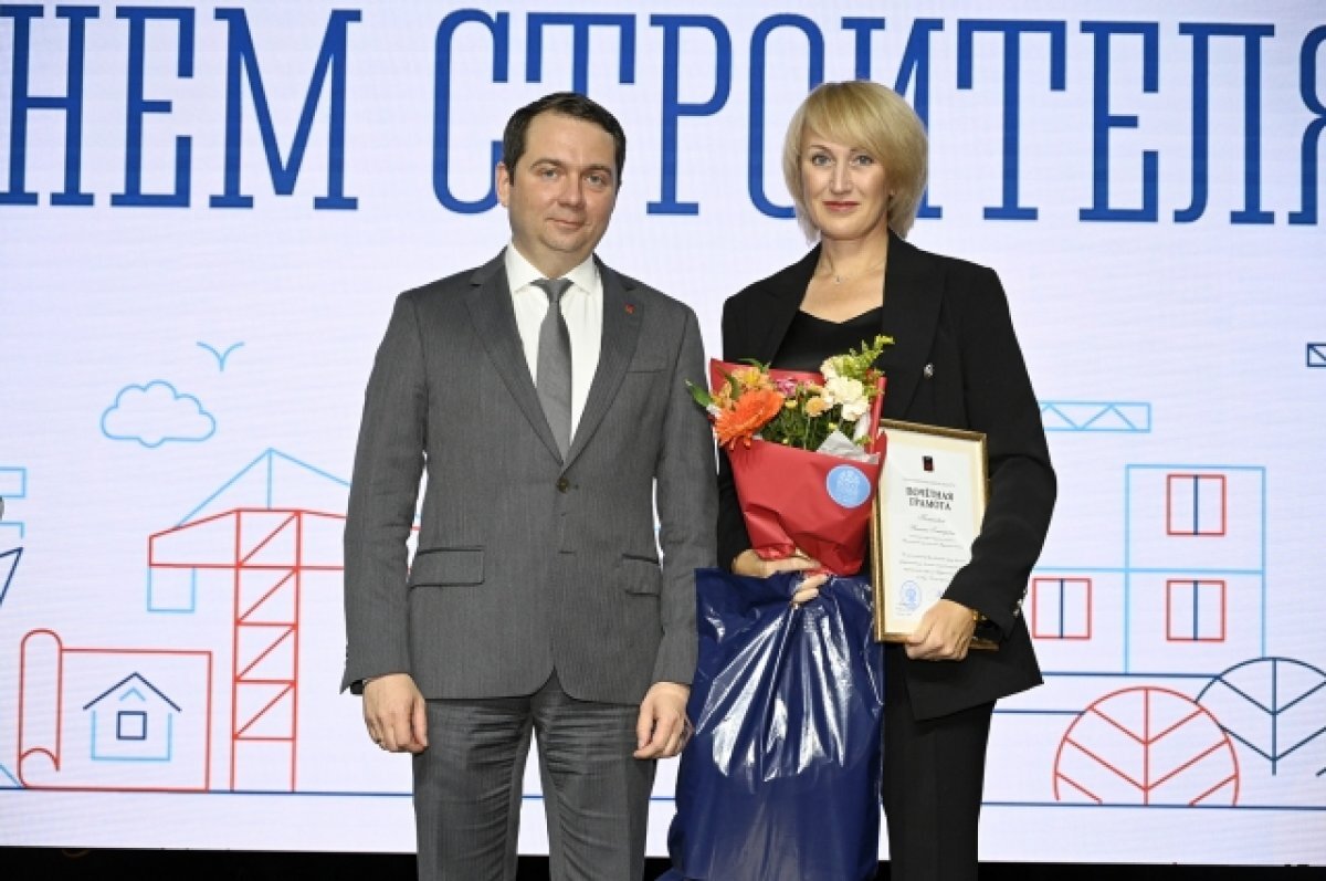    Чибис вручил награды строителям Мурманской области