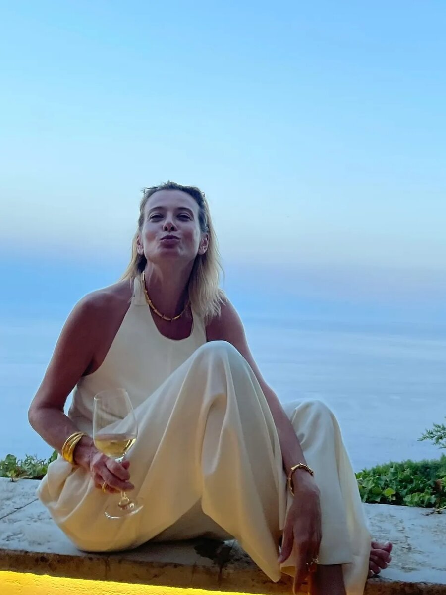 Юлия Высоцкая в свой день рождения в Италии. Фото: соцсети