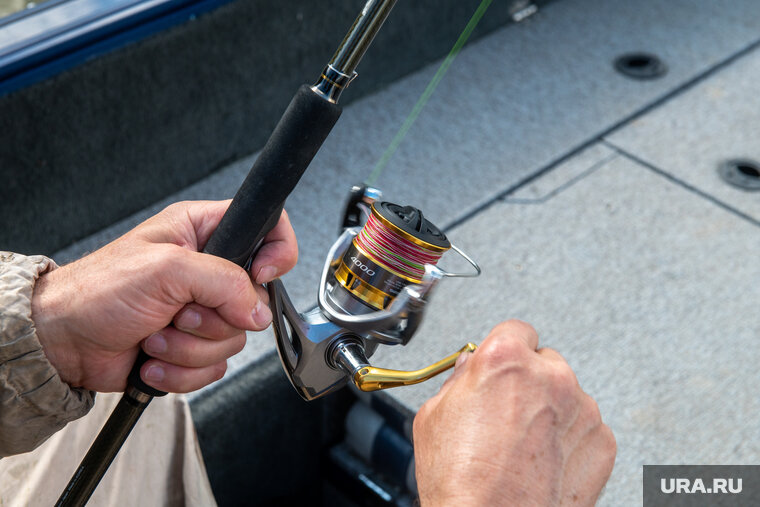    Роман Можельский отправился на рыбалку почти сразу после увольнения (архивное фото)