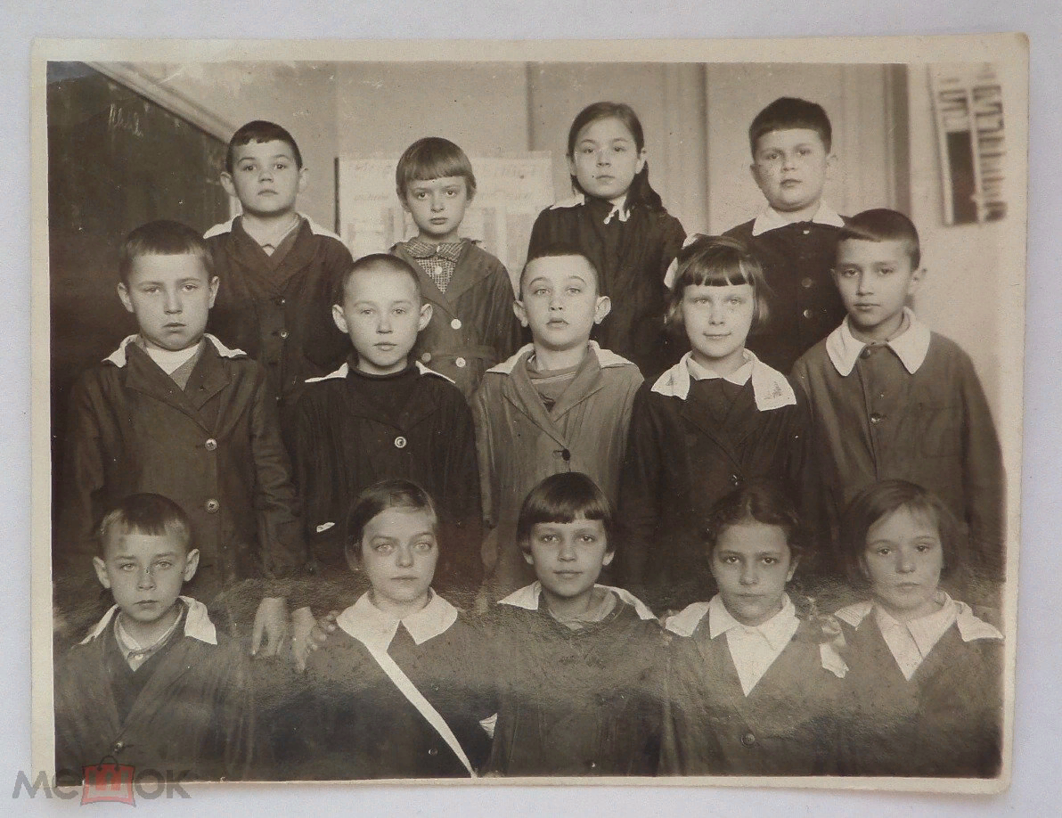 Школ было 1940
