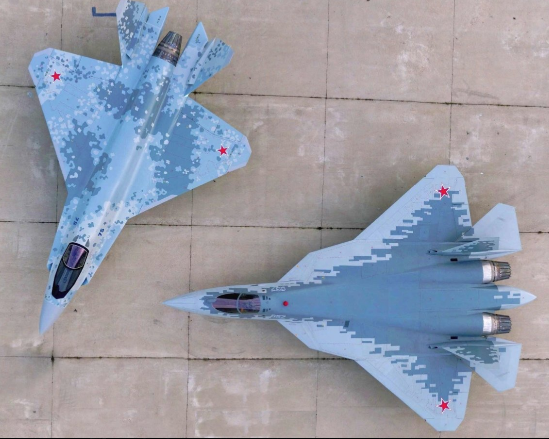 Су-57 и Су-75. Су-75 истребитель. Су-75 Checkmate. Истребитель Су-75 Checkmate.