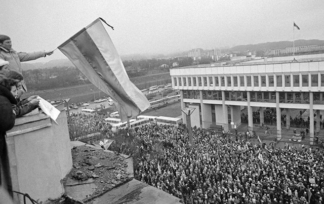 Митинг памяти погибших во время событий в Литве, Вильнюс, 1991 год/Фотохроника ТАСС