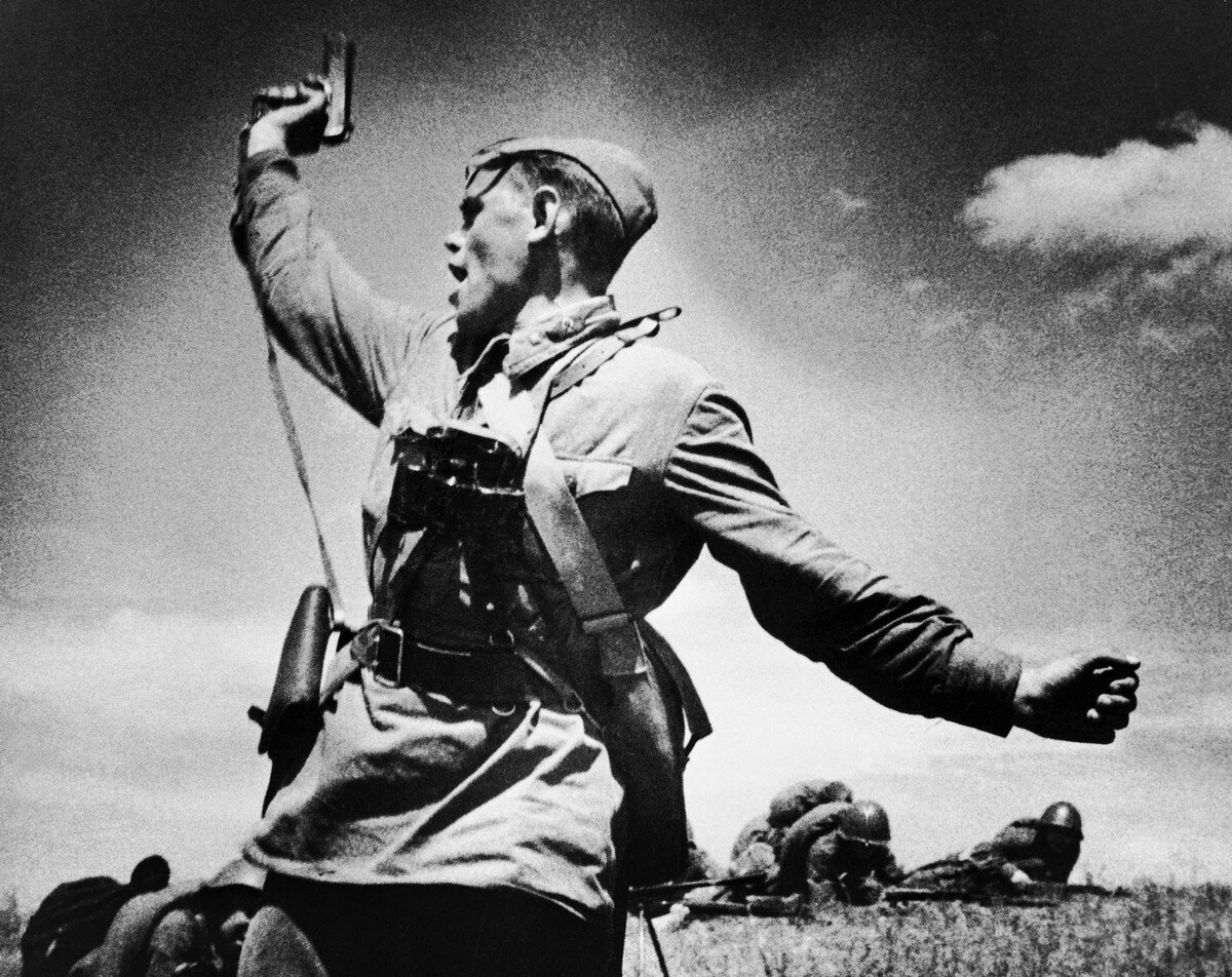 
Комбат (1942)