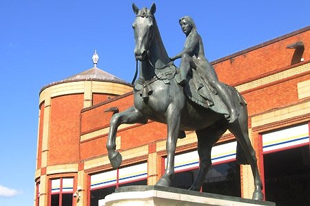 источник  фото: https://chippfest.blogspot.com/2016/07/Coventry-Godiva-Festival.html?m=0