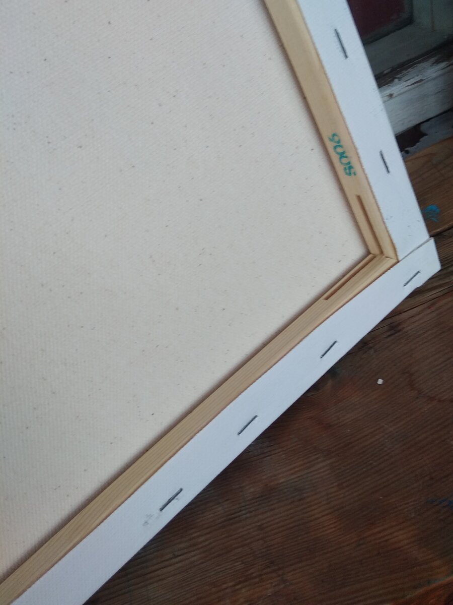 Покупной холст на подрамнике