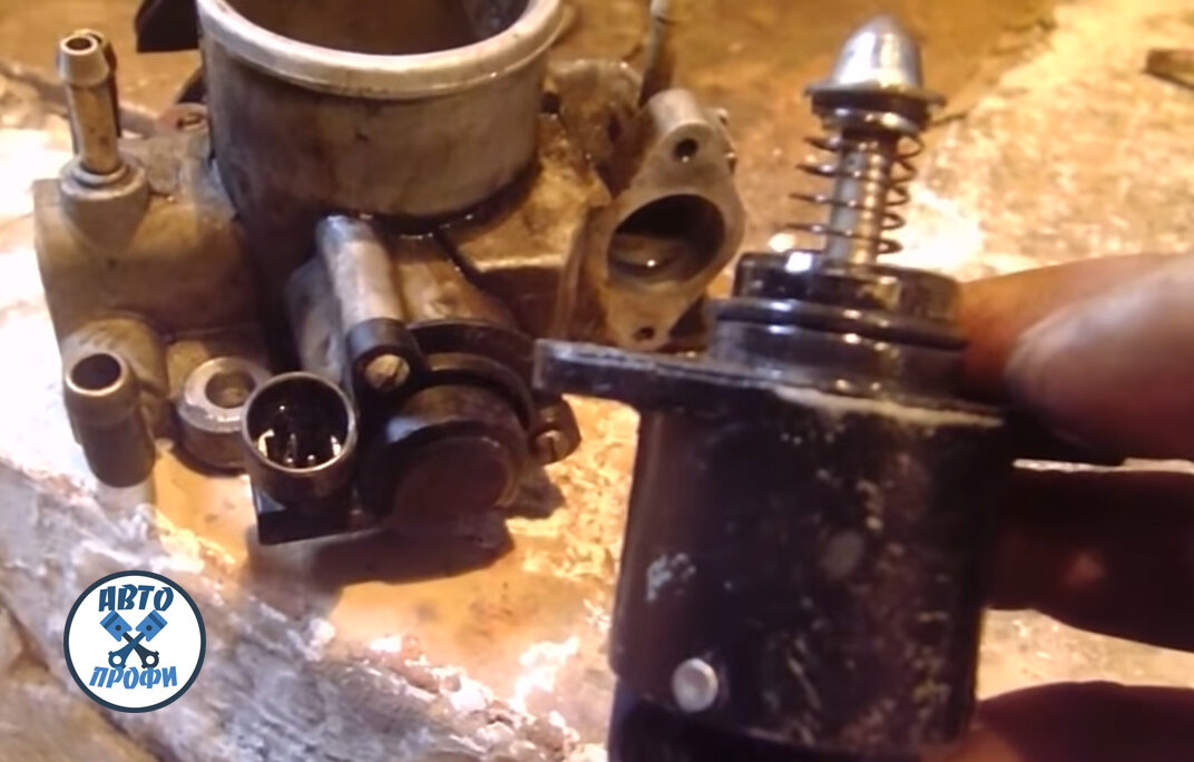 проверьте состояние уплотнительного кольца