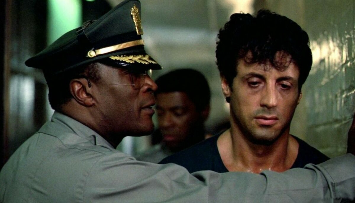 кадр из фильма Тюряга 1989 Сильвестр Сталлоне