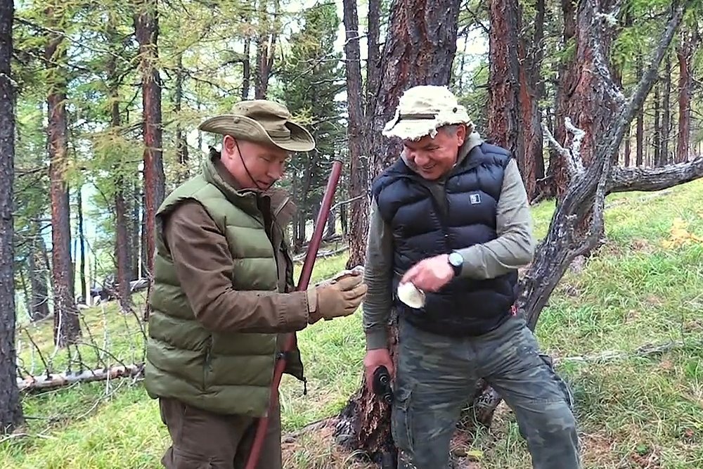 Путин шойгу отдых