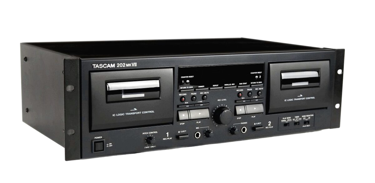«Tascam 202mkVII» имеет богатый функционал