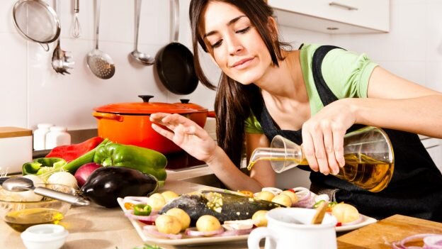 10 лайфхаков, которые в разы уменьшат ваше время на кухне