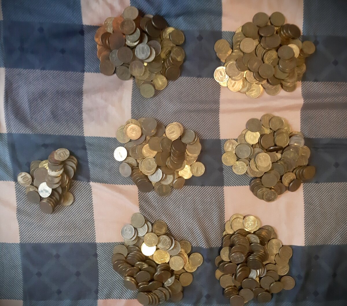 1000 Рублей десятирублевыми монетами