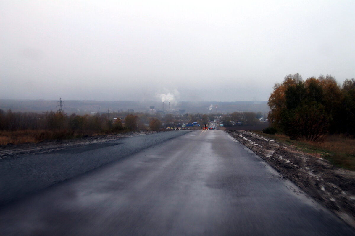 Погодка была дождливая, пасмурная.