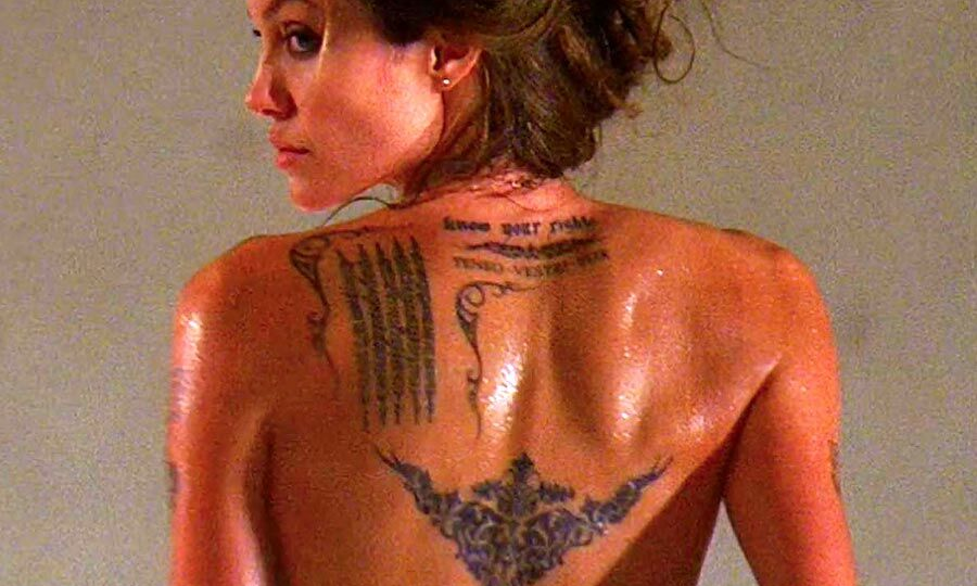 Как добиться успеха Анджелины Джоли при помощи татуировок?