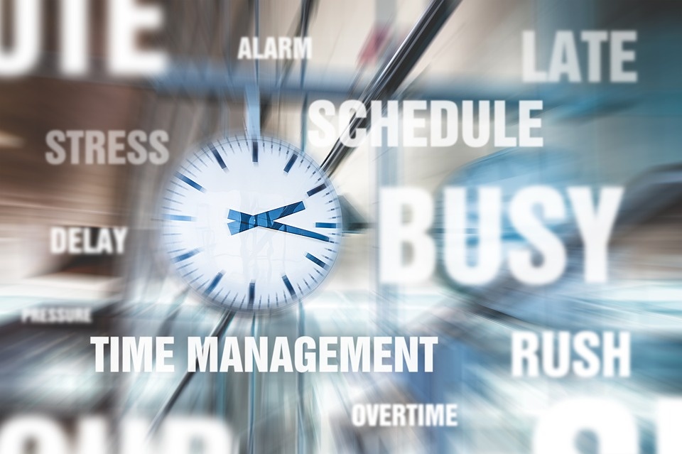 https://pixabay.com/illustrations/hurry-stress-time-management-2119711/