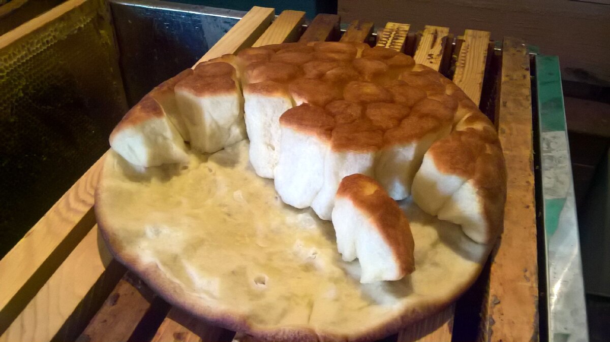 Кусочки легко отделяются один от другого и...