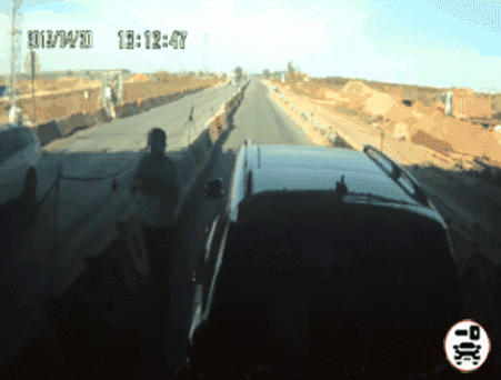 Дальнобойщик пошёл на таран