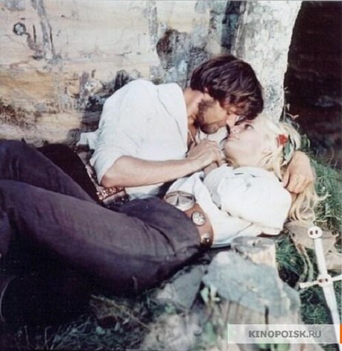 Габриэль (А. Голобородько) и Агнес (И. Андриня).