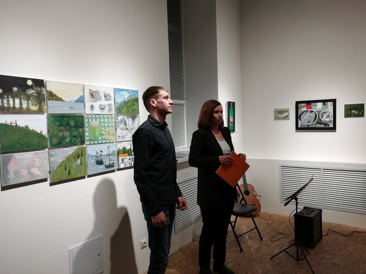 На открытие выставки "У самого синего моря" приехал сын Ивана Сотникова Тихон фон Штакельберг