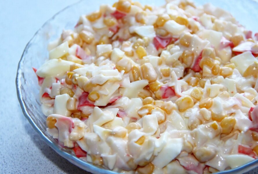 Парадокс крабового салата в том, что зачастую в нём нет краба (фото - findfood.ru)