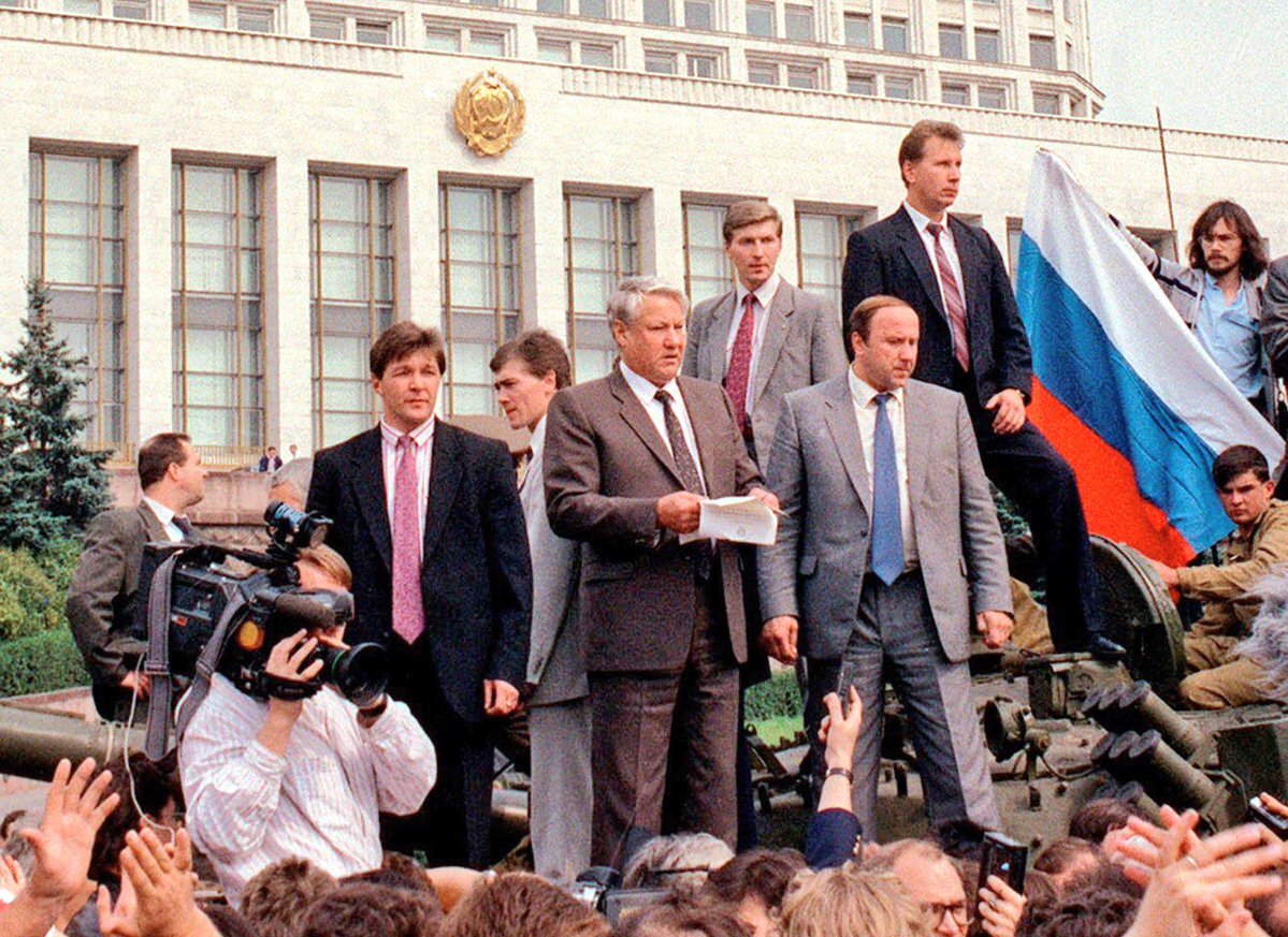Путч 1991-го 100-летней давности. Фото из интернета.