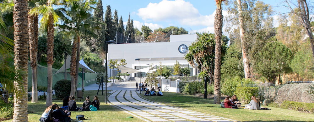 Aloha College в Марбелье
