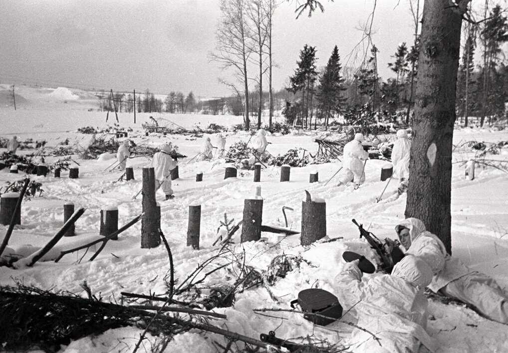 Зимой 1941 года на защиту. Оборона Истры 1941. Битва под Истрой 1941. Истра во время войны 1941-1945. Истра 1941 год.