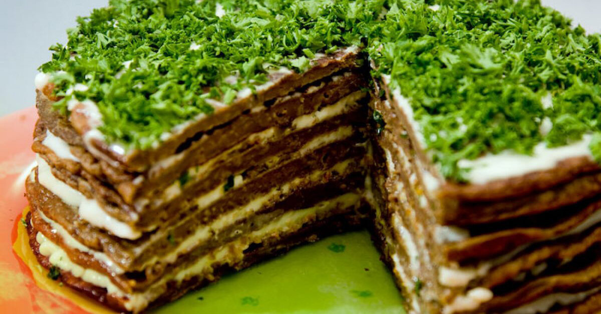 Фото печёночного тортика с сайта https://sovkusom.ru/ 