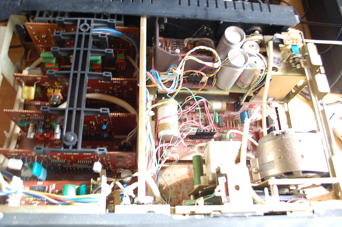 Маяк 233 в разборе