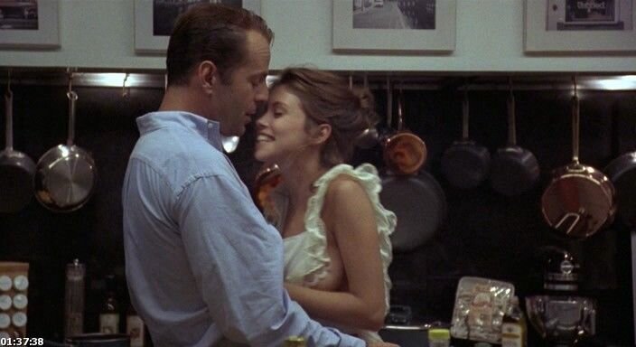 цвет ночи фильм 1994. джейн марч цвет ночи в бассейне. цвет ночи сцена. цвет ночи ричи. брюс уиллис цвет ночи.