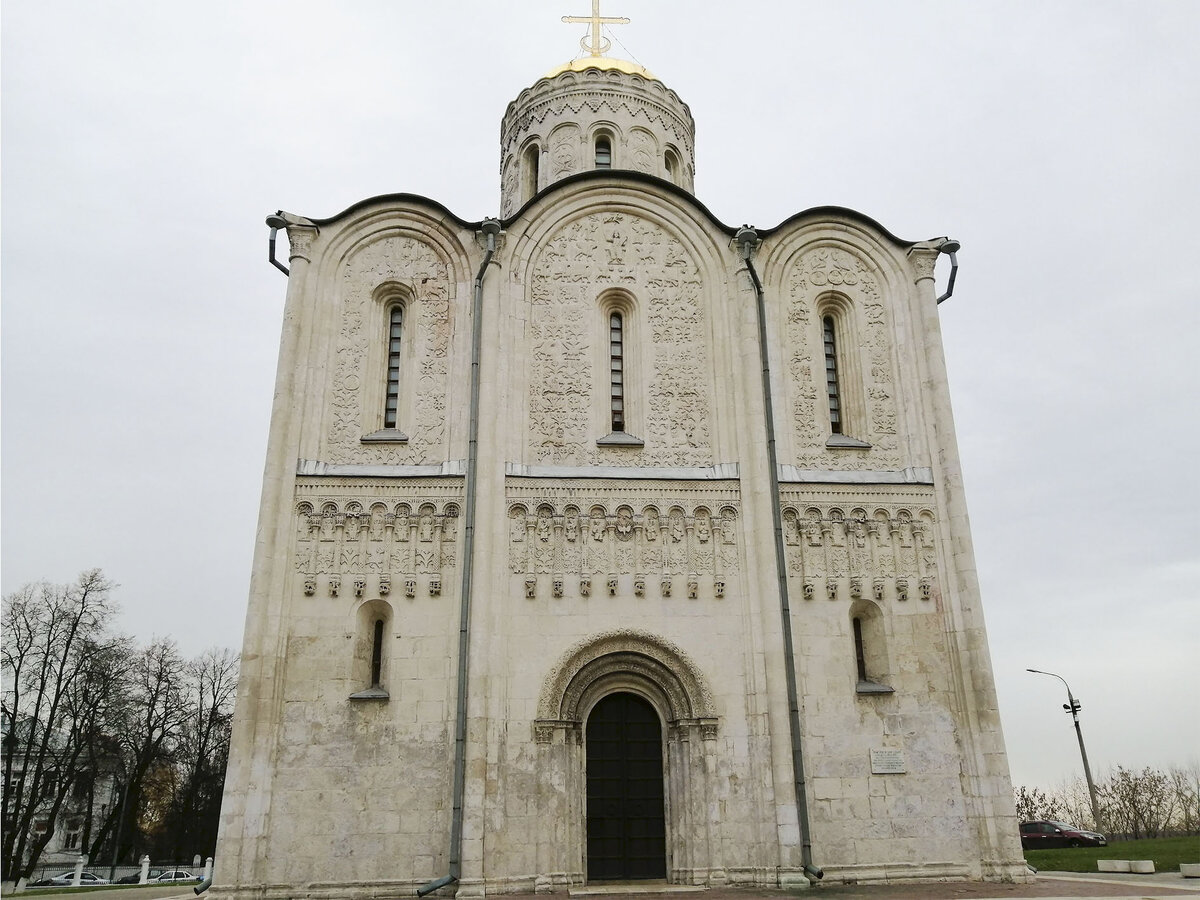 Дмитриевский собор. фото из личного архива