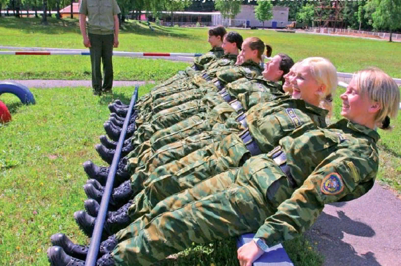 Стал солдатом стал военным