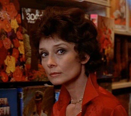 Кадр из фильма “Все они смеялись”, Одри Хепберн в роли Анжелы Ниотис