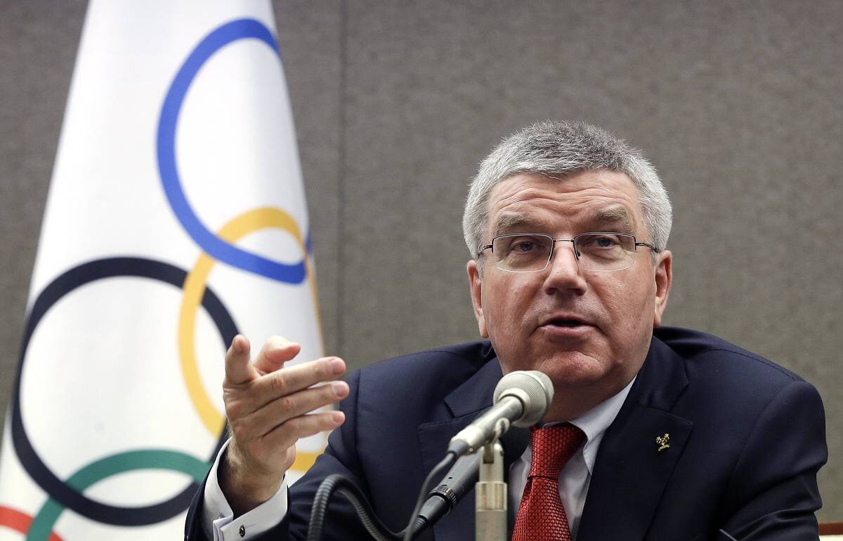 Томас Бах. Он, вообще-то, хорошо говорит по-английски. Но, чтобы совсем не делать типовых ошибок - надо быть носителем языка... Фото: tass.ru