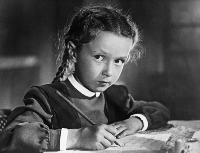 Наталья Защипина. Кадр из фильма "Первоклассница"