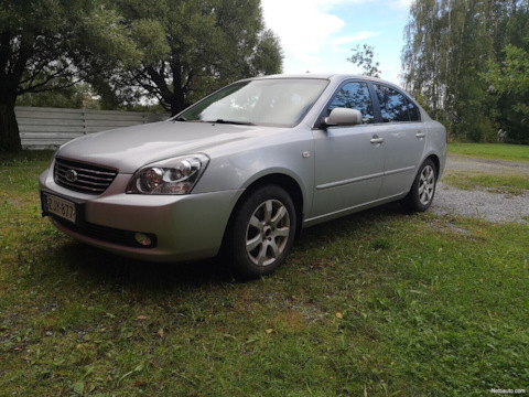 Причины, озвученные продавцом:
"На нормальном ходу.Но что-то постукивает в моторе на высоких оборотах.Постукивание ровное, от увеличения оборотов ещё выше не зависит.
Заниматься этим вопросом, проверять что там и ремонтировать нет интереса, забирайте целиком за 250 евро!"