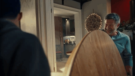 Гиф из рекламного ролика сети Икеа