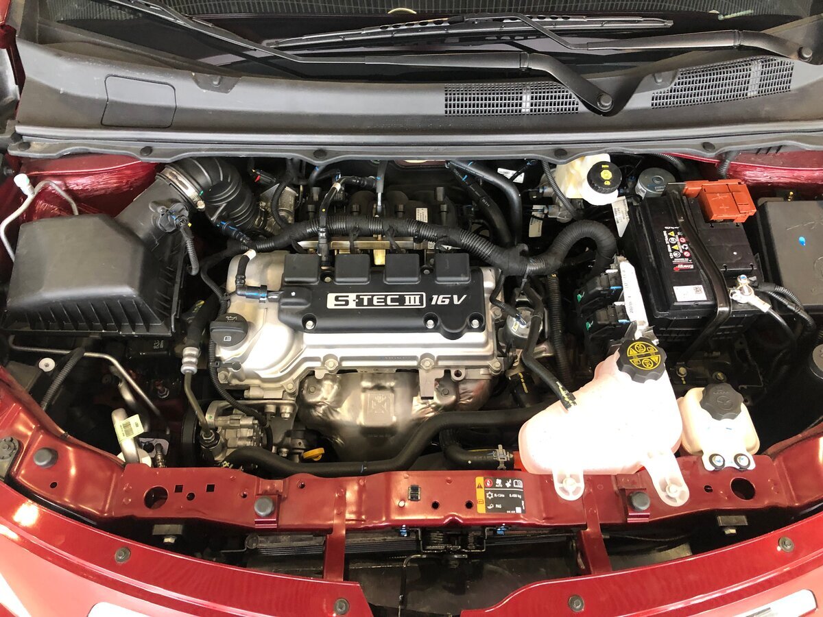 Новый седан в России с ресурсом мотора 500 тыс. км и стоимостью меньше 1 млн. рублей. Источник иллюстрации - auto.ru