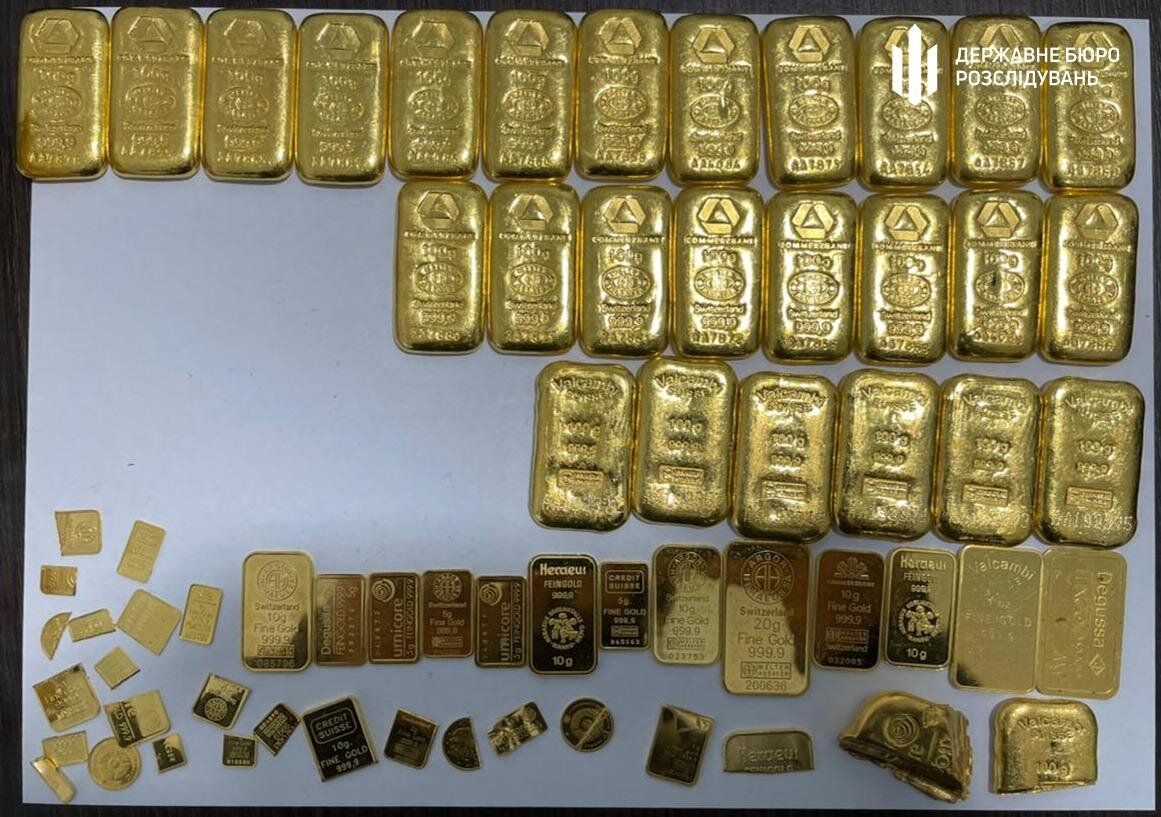 Конфискованное золото. Конфискованное золото в слитках. Украинские слитки золото. Золотой слиток 12 кг. 1 кг золота в долларах