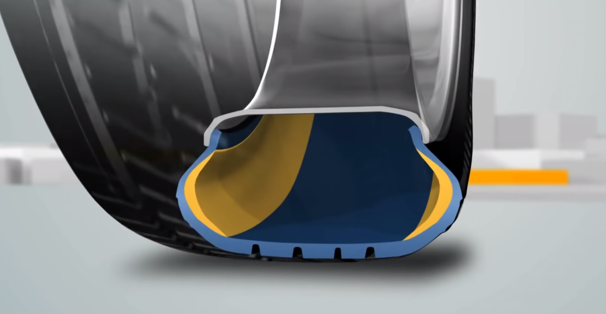 Runflat отзывы. Bridgestone runflat. ран флэт шины что это. технология runflat. ранфлет резина.