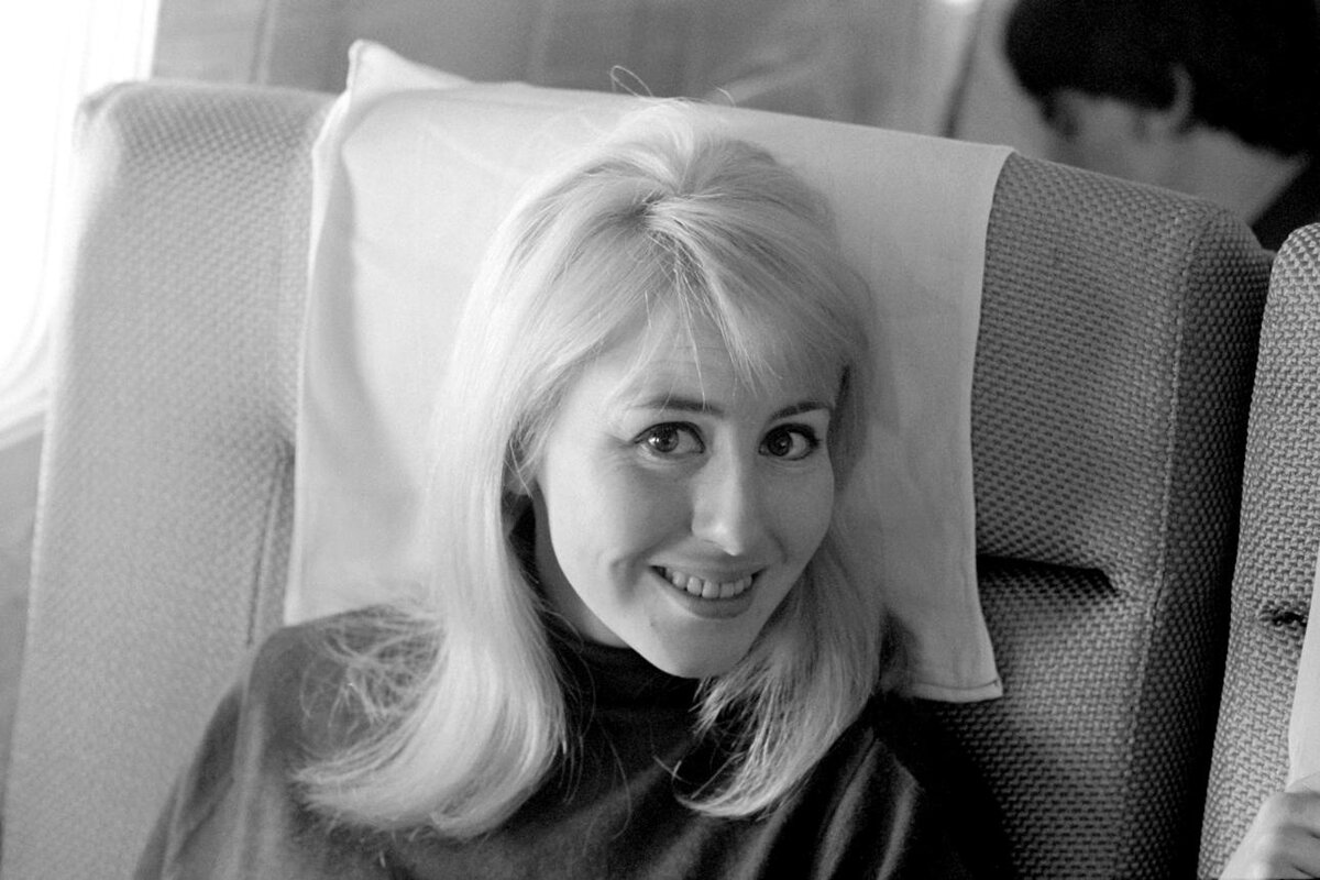 Синтия Леннон, фотография Джона Леннона, Лондон, февраль 1964 г.