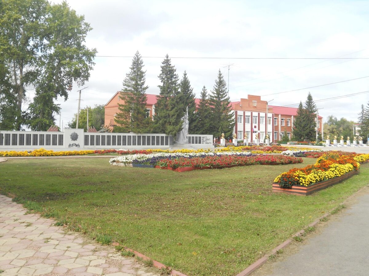 Наталья Чернова из приятного города Пласт и ее радужные изделия | Лоскуток  к лоскутку | Дзен