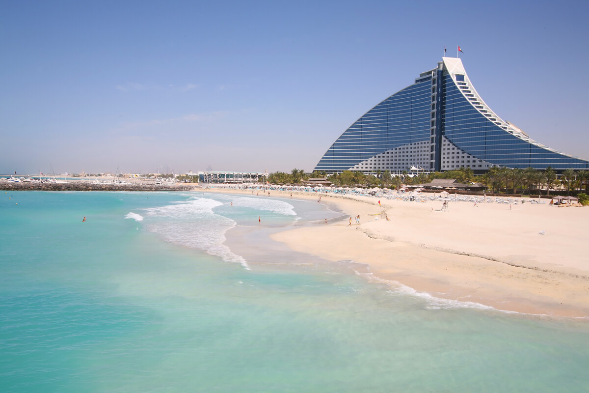 Jumeirah beach. Джумейра Бич отель Дубай. Персидский залив Дубай. Пляж Джумейра в Дубае. Джумейра Бич персидский залив.