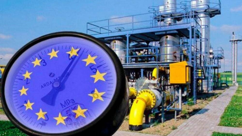 Цена российского газа по долгосрочным контрактам, например для той же Германии, складывалась в районе 350 долларов за тысячу кубов