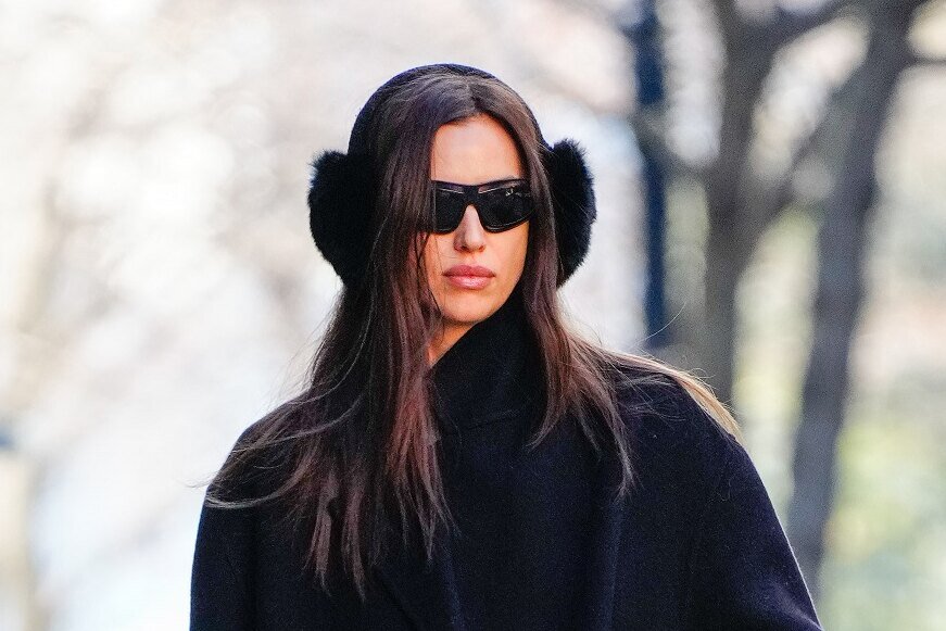     С чем носить черные легинсы весной-2023 — знает Ирина Шейк