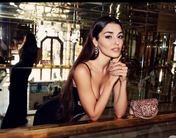 Источник: https://www.instagram.com/handemiyy*