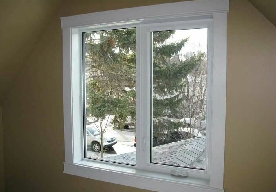    Пластиковые оконные панели встречаются слишком часто. Фото: pinterest.com