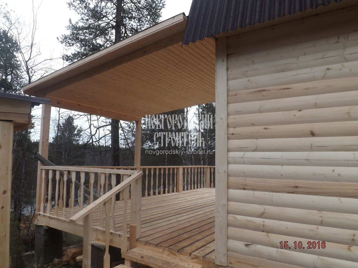 Готовая баня - терраса с навесом