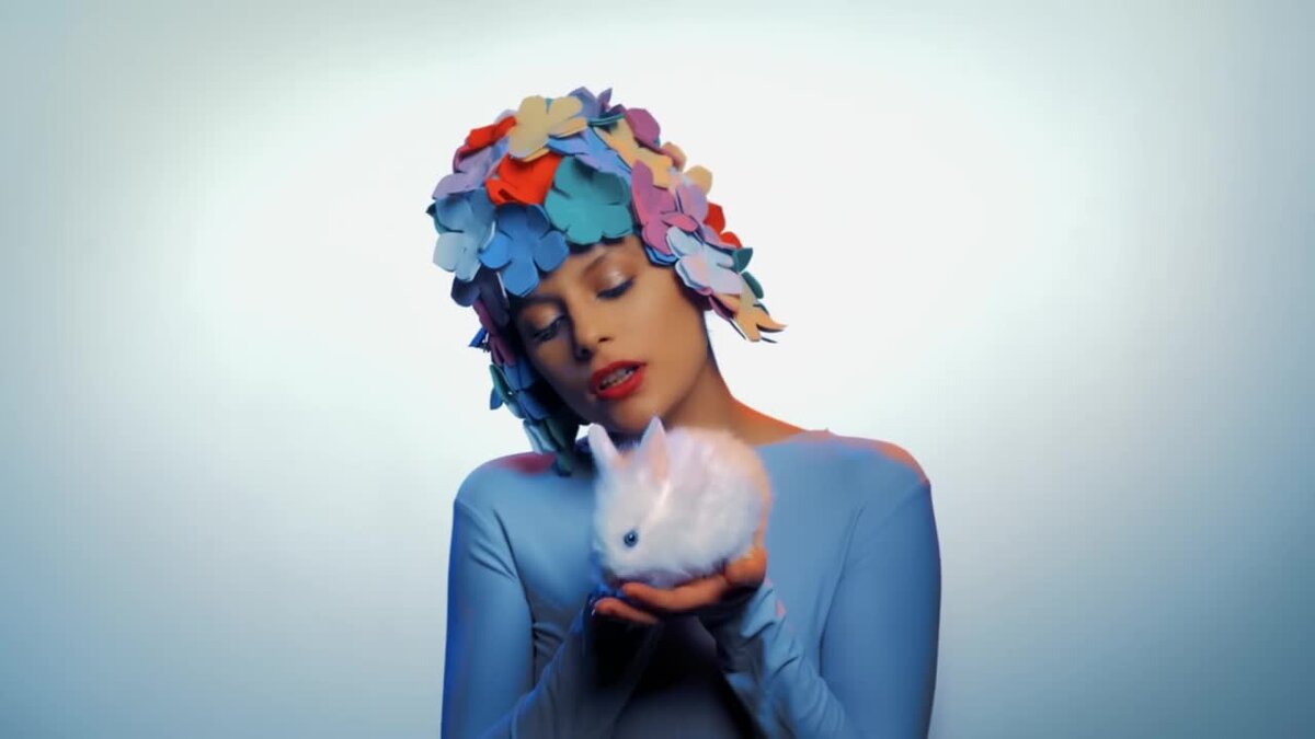 

Припев:
Злая, от того что знаю -
У тебя другая, зая, а я запасная.
Злая, от того что знаю -
У тебя другая, зая, а я запасная.

Счастье моё, счастье моё, 
Счастье моё, моё

Припев:
Злая, от того что знаю -
У тебя другая, зая, а я запасная.
Злая, от того что знаю -
У тебя другая, зая, а я запасная.

Злая, от того что знаю -
У тебя другая, зая, а я запасная.
Злая, от того что знаю -
У тебя другая, зая, а я запасная.